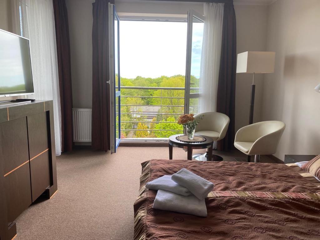 Na Fali I Apartment Kolobrzeg Bagian luar foto